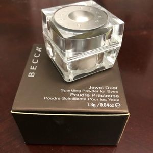 Becca Jewel Dust Sparkling powder in Laila, 1.3g
